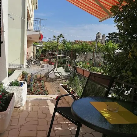 Apartment Poldrugo Cres Exterior photo